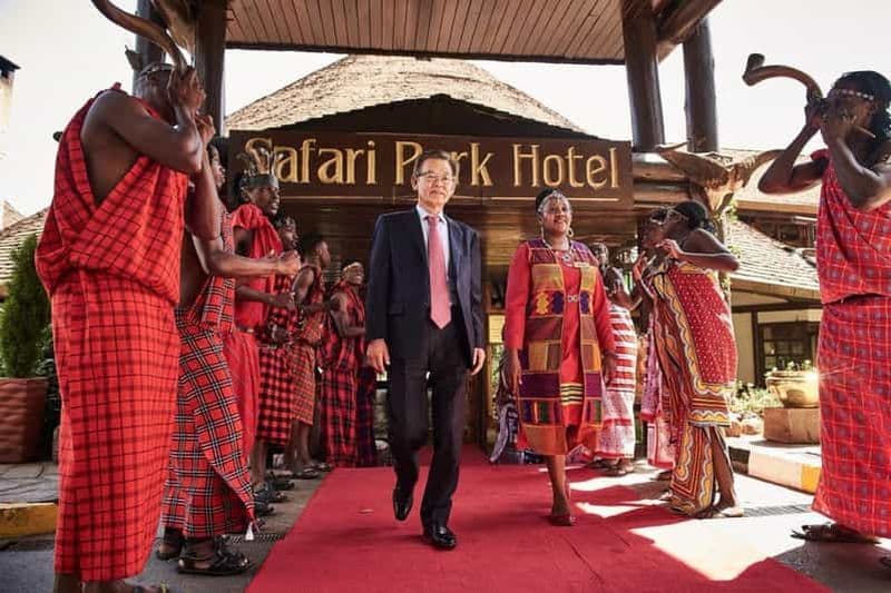 Billet Nairobi : Spectacle de cabaret avec dîner au Safari Park Hotel