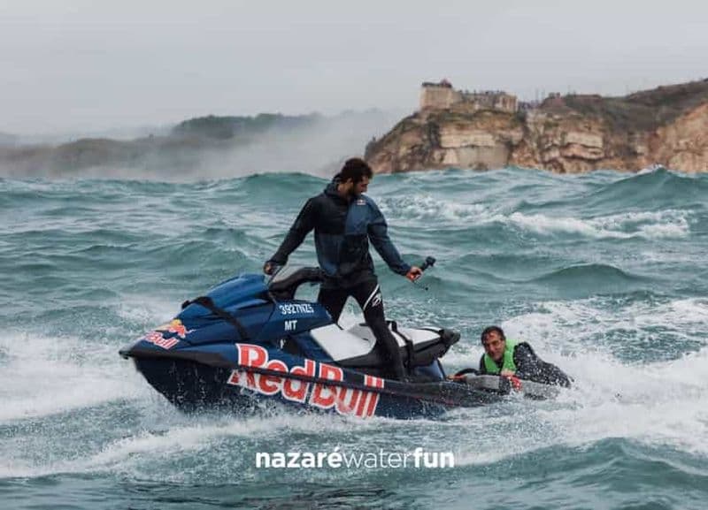 Billet Nazaré : Découvrez la zone des grandes vagues en jet ski avec traîneau