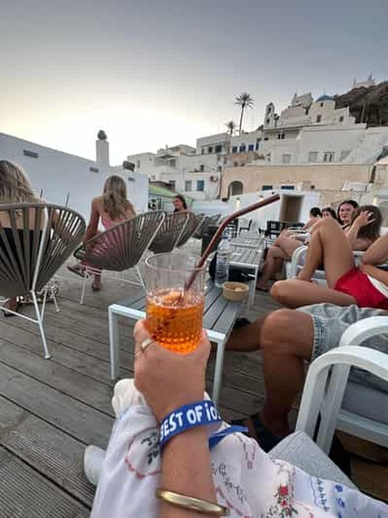 Billet Ios : Mamma Mia Rooftop Cinema au coucher du soleil avec boisson et pop-corn