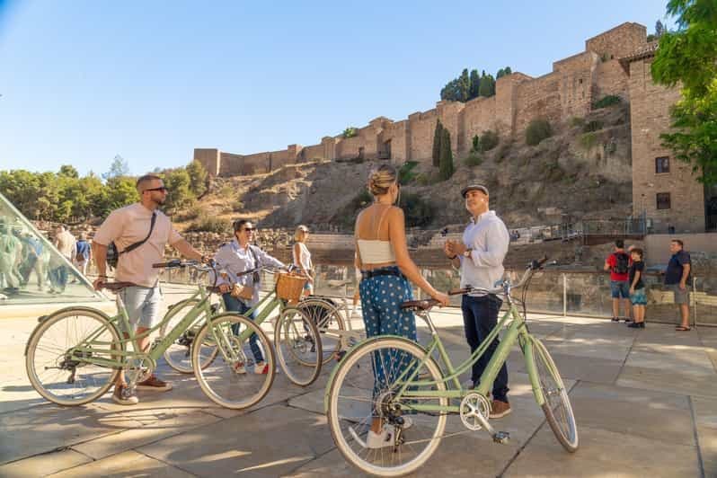 Billet Malaga : visite guidée à vélo vintage des sites incontournables de la ville