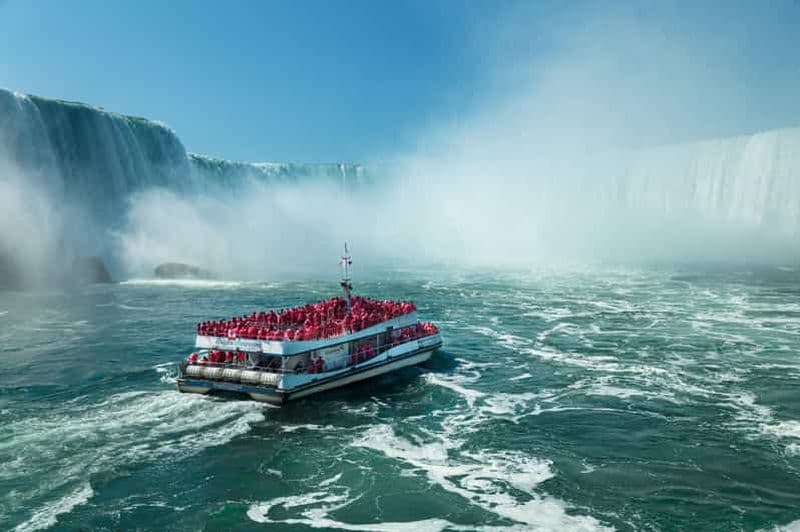 Billet Toronto : Visite des chutes du Niagara avec croisière et Behind The Falls