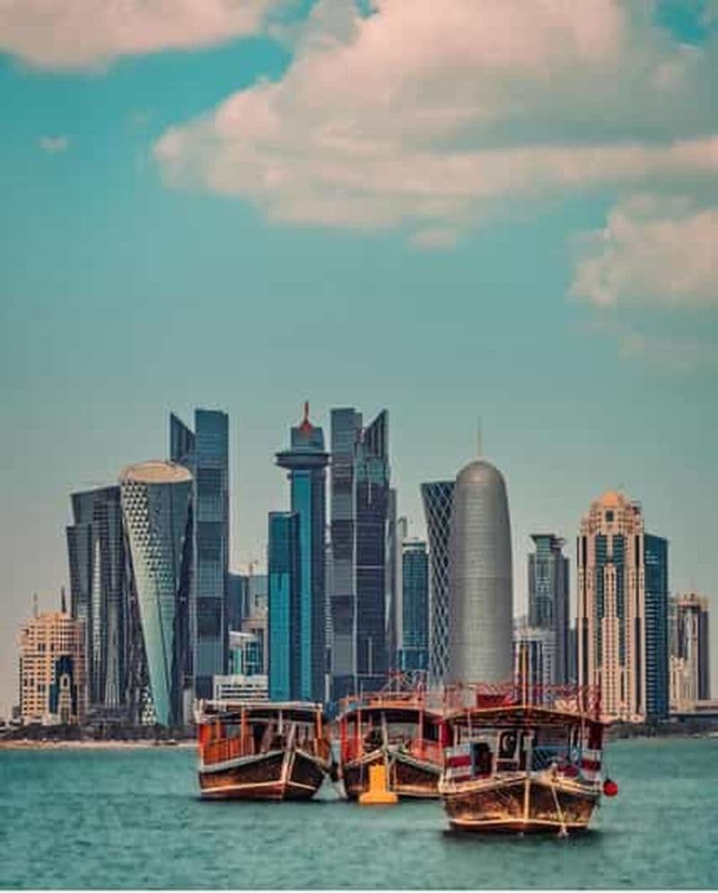 Billet Doha : port traditionnel de Dhow, vue sur la ville, coucher de soleil
