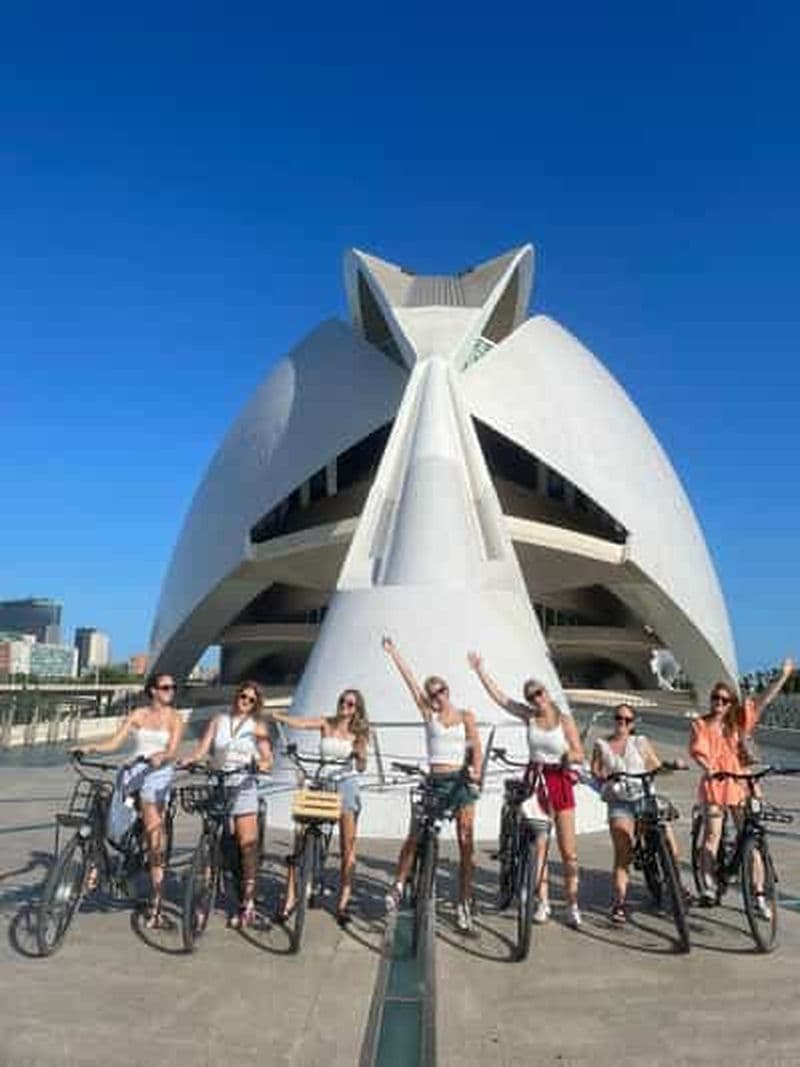 Billet Valence (Ruzafa) : visite guidée à vélo des sites incontournables de la ville