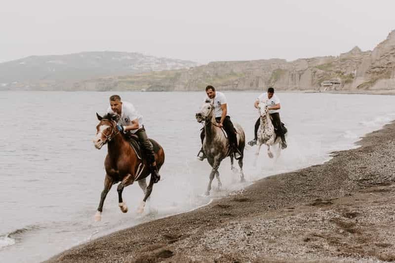 Billet Santorin : safari extrême à cheval avec galop sur la plage