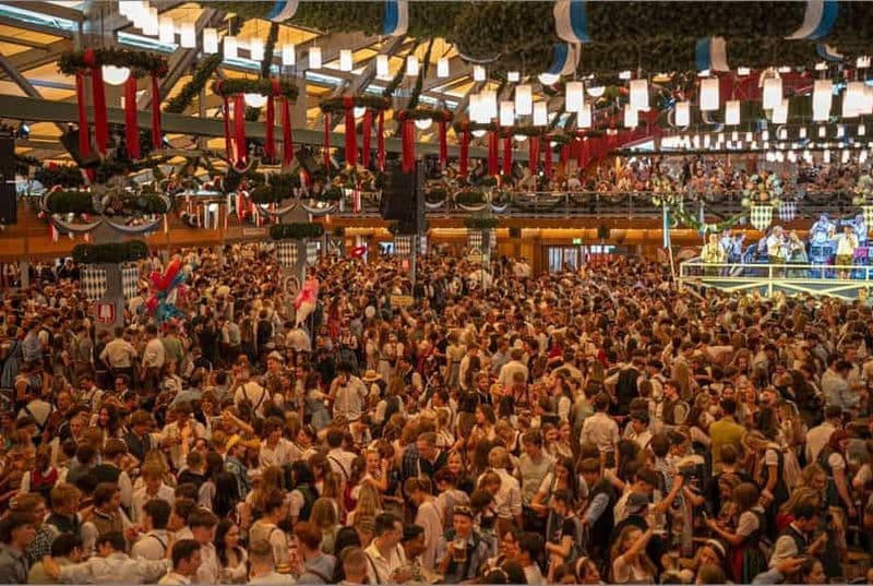Billet Munich : visite de l'Oktoberfest et visite d'une grande tente avec un guide de la région
