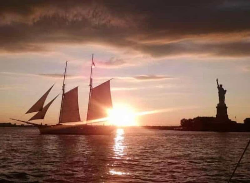 Billet NYC : Croisière jazz au coucher du soleil à bord du « Clipper City »