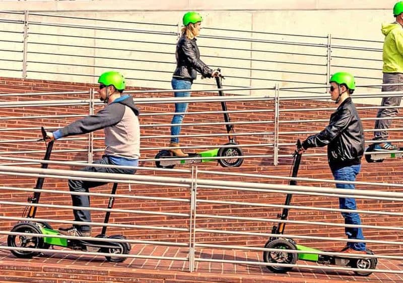 Billet Düsseldorf : Visite de la ville en scooter électrique