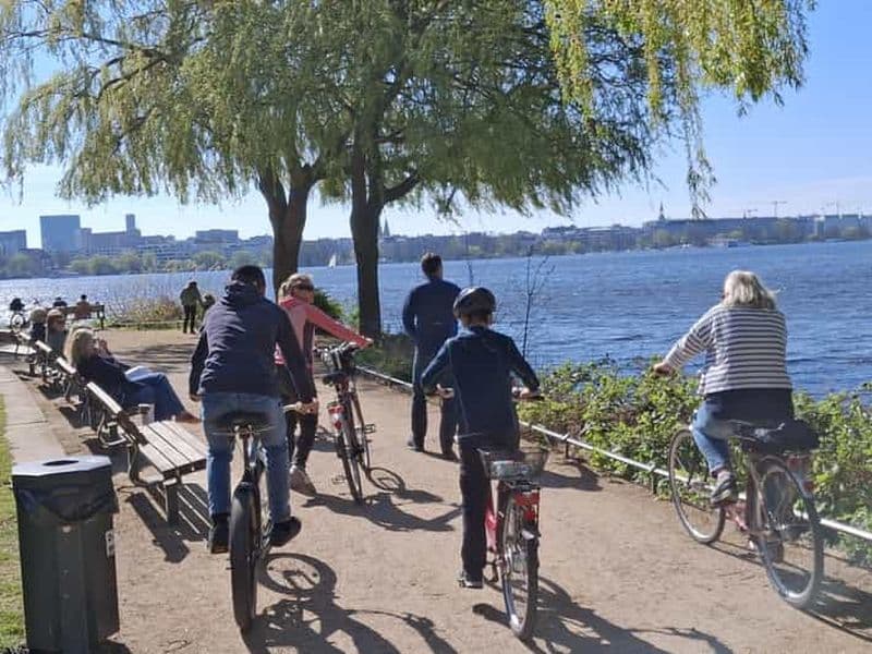 Billet Circuit à vélo autour de l'Alster : célébrités, eau et nature