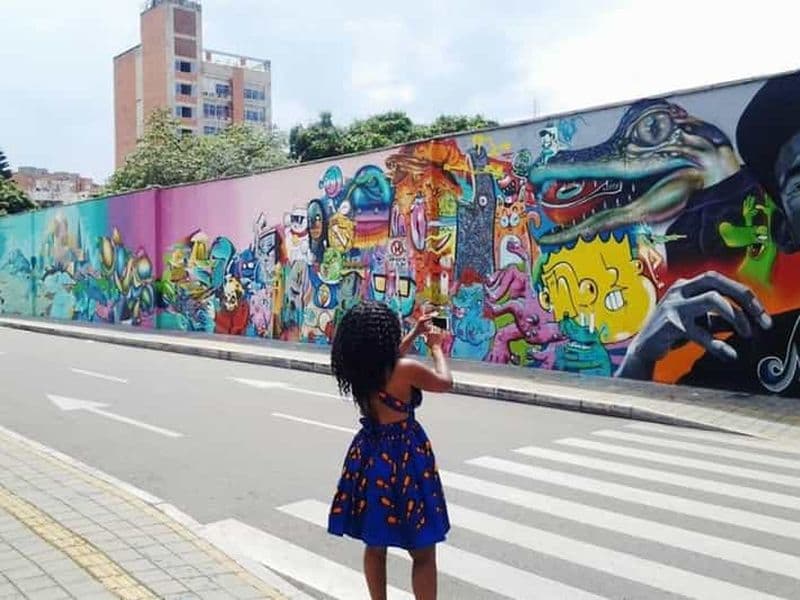 Billet Medellín : Visite privée de la Comuna 13 Street Art