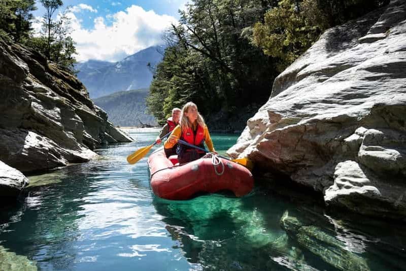 Billet Au départ de Queenstown : excursion d'une journée en canoë et jet boat sur la Dart River