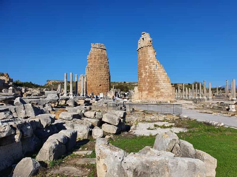 Billet Antalya : visite privative d'une journée à Pergé, Aspendos et Sidé