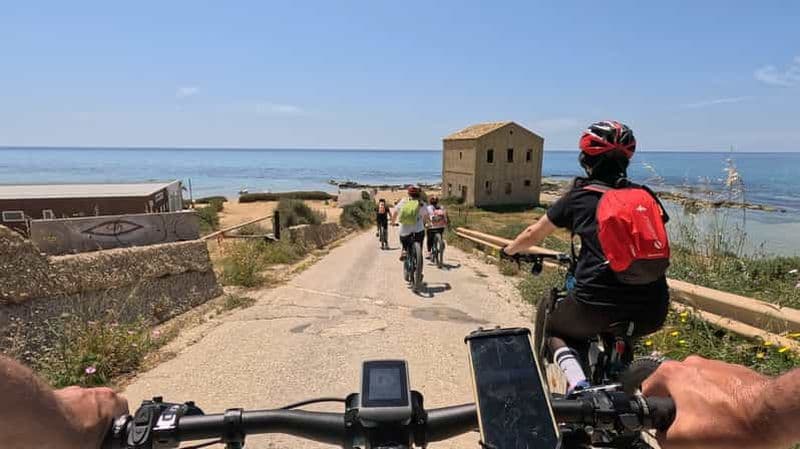 Billet Vélo électrique : aventure à la Scala dei Turchi, villages siciliens et expérience culinaire