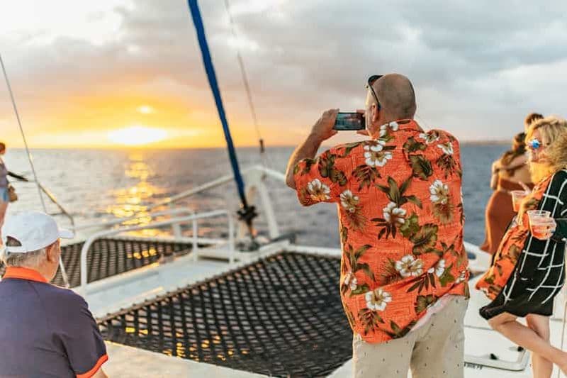 Billet Oahu : croisière en catamaran au coucher du soleil à Waikiki
