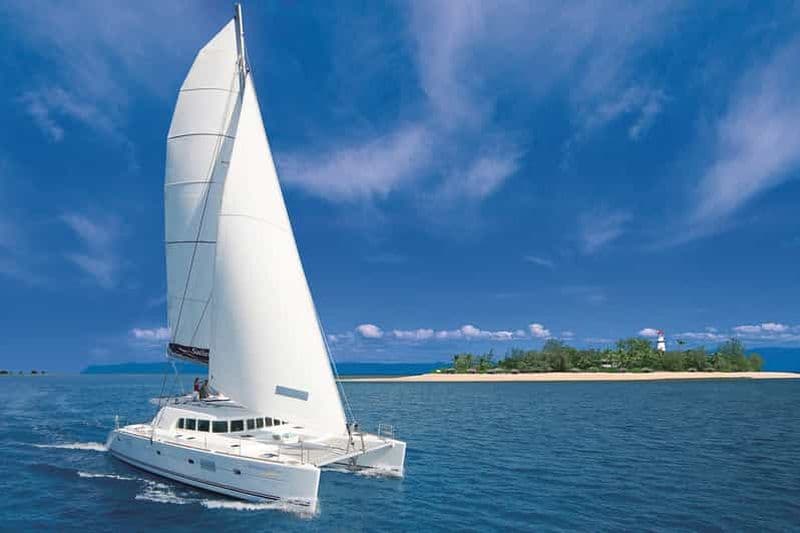 Billet Port Douglas : Croisière de l'après-midi dans les Low Isles sur un catamaran de luxe