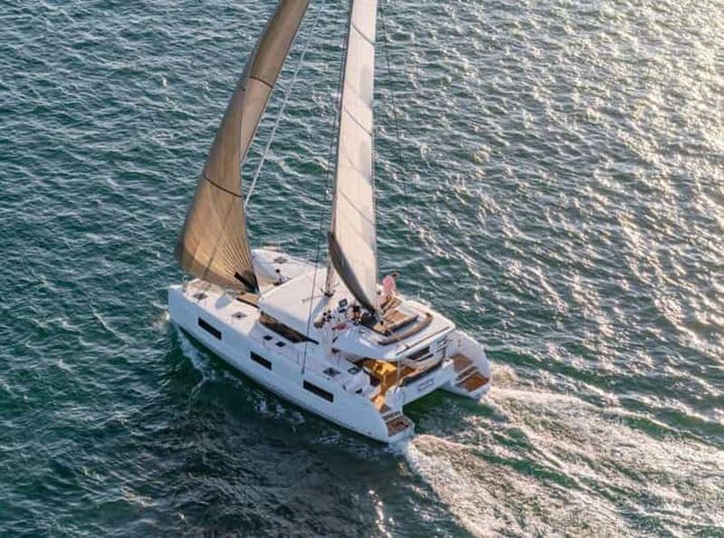Billet Croisière vers l'île de Dia avec déjeuner en catamaran