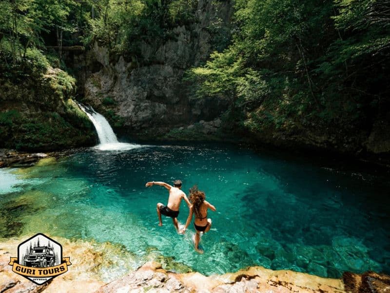 Billet Excursion en 4x4 au village de Theth : circuit en SUV via Tirana, Bogë et les Alpes