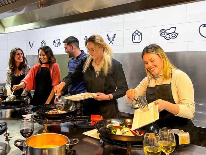 Billet Valence : Cours de cuisine sur la paella et visite du marché central