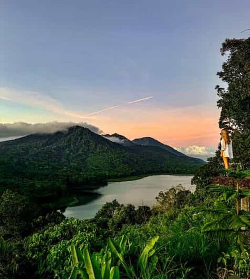 Billet Munduk : Randonnée dans la jungle du lac Twin, temple Ulun Danu et chute d'eau