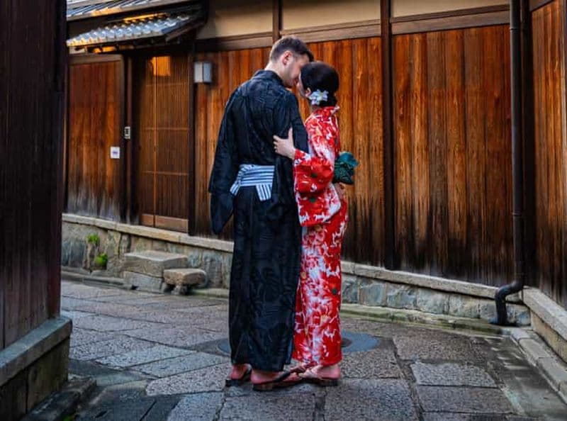 Billet Kyoto : séance photo privée en kimono pour couples et personnes seules