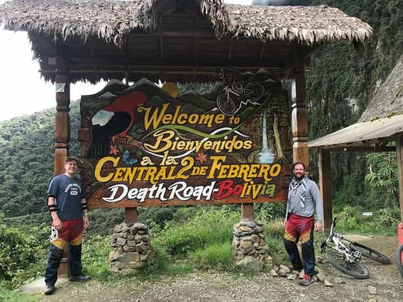 Billet Bolivie : Excursion à vélo sur la route de la mort avec déjeuner et transfert à l'hôtel