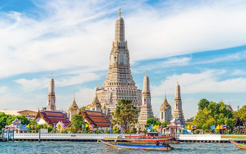 Billet Bangkok Canal Tours - Chao Phraya and Wat Arun Temple by Long Tail Boat (en anglais)