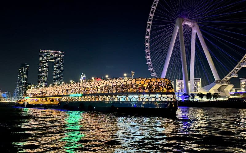 Billet From Dubai Marina: Lotus Mega Yacht Dinner Cruise with Live DJ