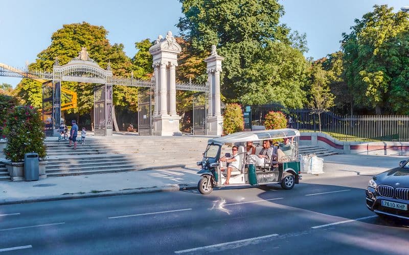 Billet Visite express d'une heure à Madrid en tuk-tuk