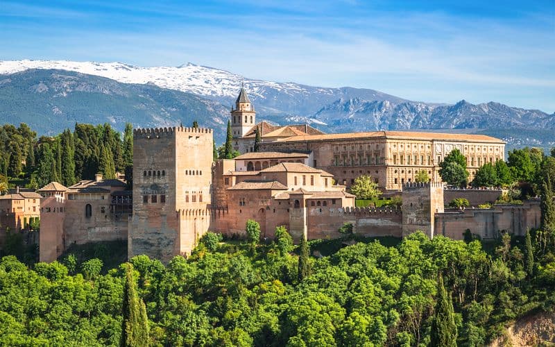 Billet Visite guidée de l'Alhambra en coupe-file avec les palais Nasrides