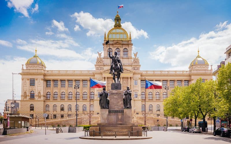 Billet Billets d'entrée au Musée national de Prague avec visite guidée facultative de la vieille ville