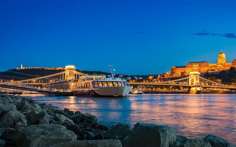 Billet Dîner-croisière sur le Danube à Budapest