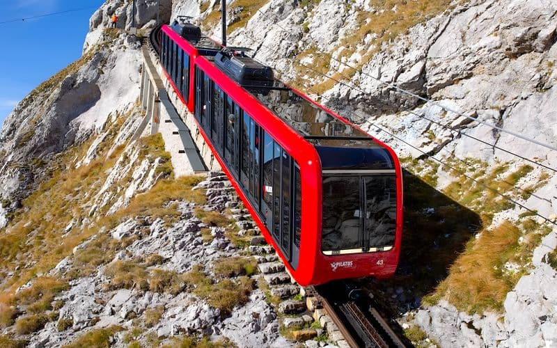 Billet Mont Pilate : Billets aller-retour pour le train à crémaillère et la voiture à câble