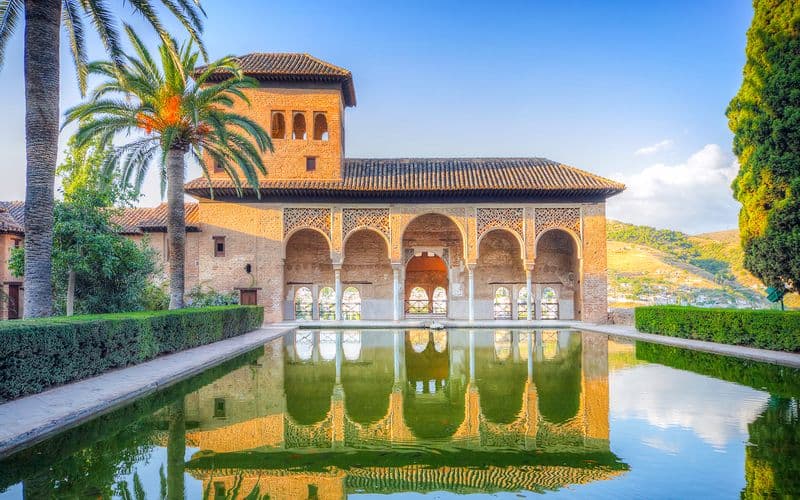 Billet Visite guidée de l'Alhambra depuis Malaga