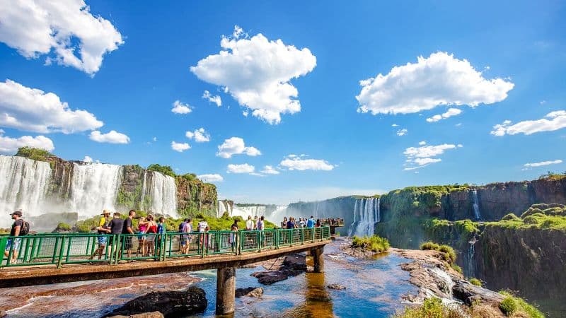 Billet Depuis Puerto Iguazú : visite des chutes brésiliennes avec billet d'entrée et navettes