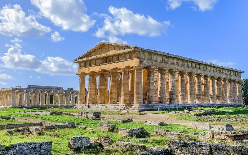 Billet Depuis Naples : Billets coupe-file pour Paestum avec train aller-retour