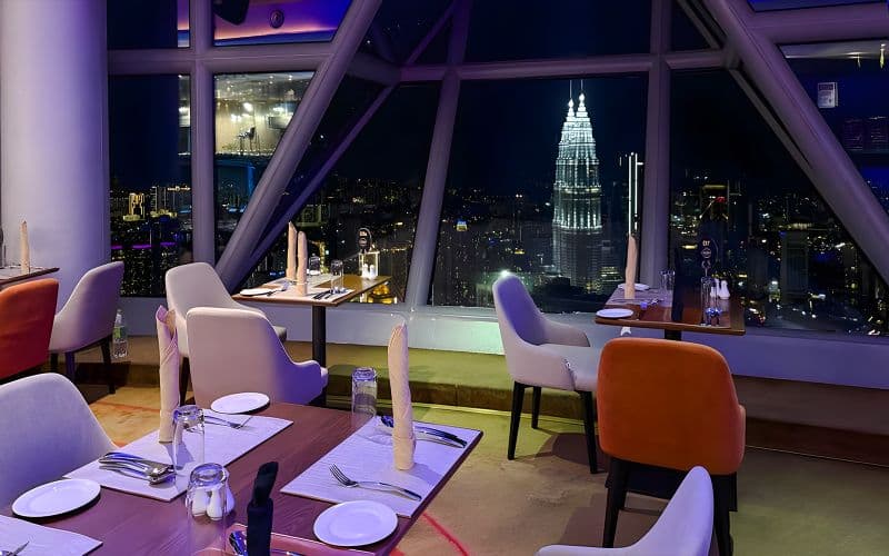 Billet Buffet du dîner à l'ORBIT Revolving Dining dans la Tour KL