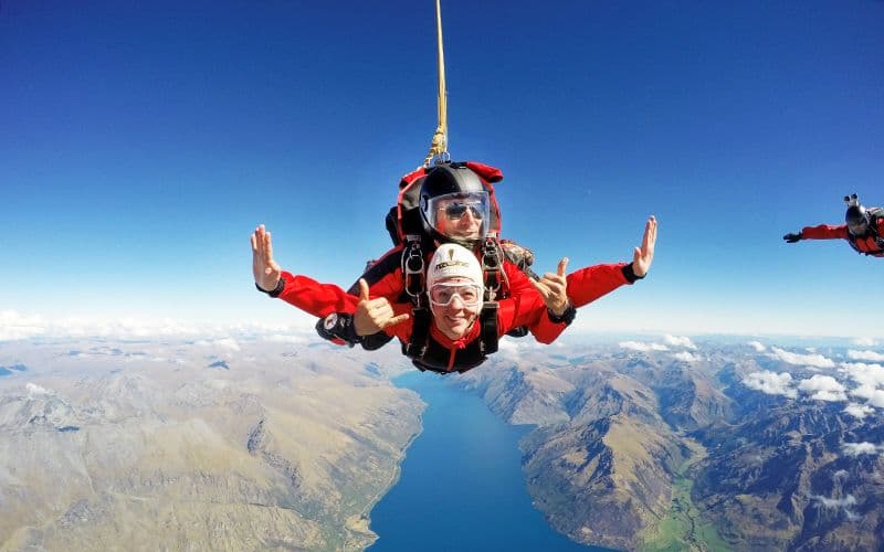 Billet Votre expérience de saut en parachute en tandem à Queenstown avec navettes