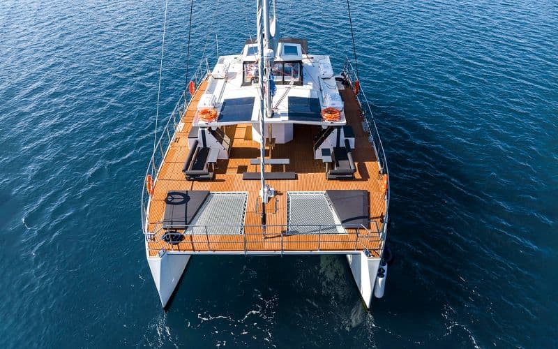 Billet Au départ de Santorin : Croisière classique en catamaran avec repas, boissons et transferts