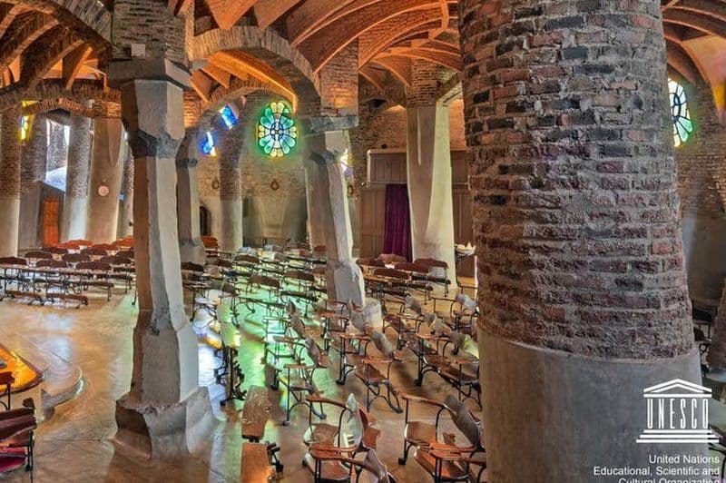 Billet Visite guidée de la Crypte de Gaudí et de la Colonie Güell à Barcelone
