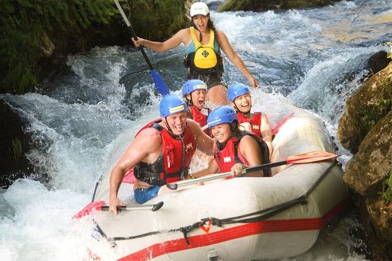 Billet Expérience de rafting et de saut depuis des falaises sur la rivière Cetina à Split