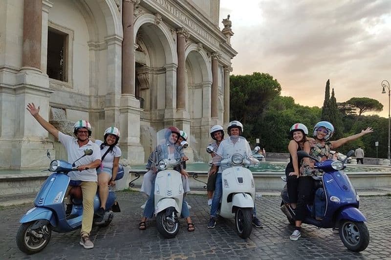 Billet Balade nocturne de Rome en Vespa
