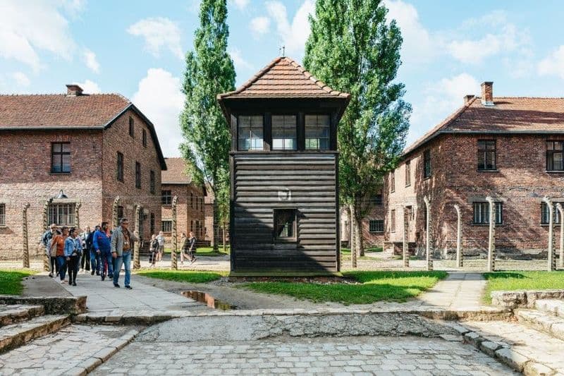 Billet Visite guidée du camp d'Auschwitz-Birkenau avec transferts depuis Cracovie