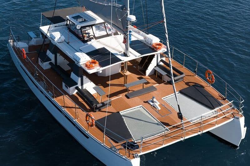 Billet Croisière en catamaran avec barbecue dans la caldeira à Santorin