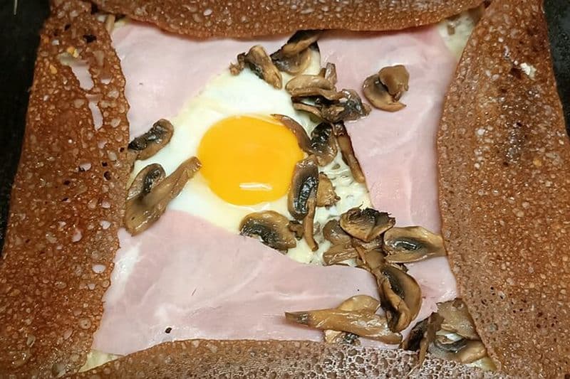 Billet Cours de cuisine de galettes et crêpes avec dîner à Paris