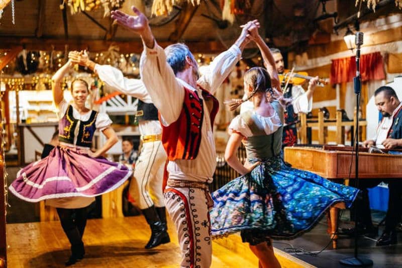 Billet Dîner avec spectacle traditionnel à Prague