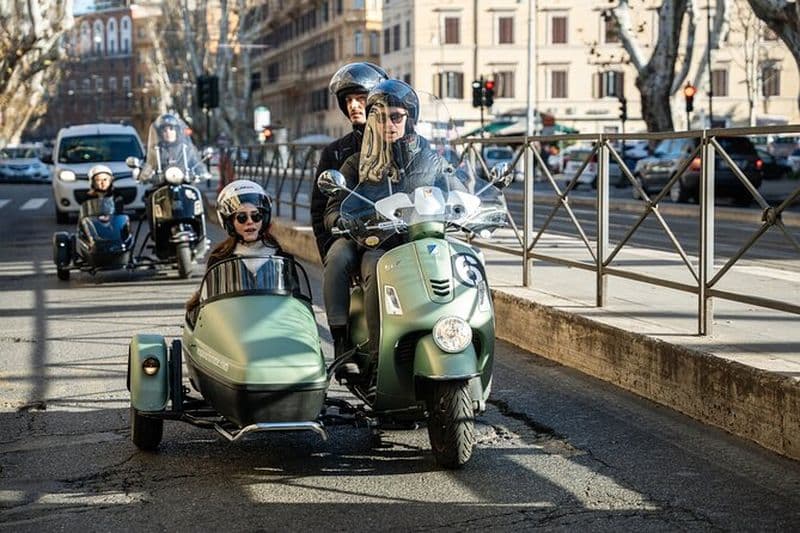 Billet Balade guidée en Vespa avec side-car à Rome