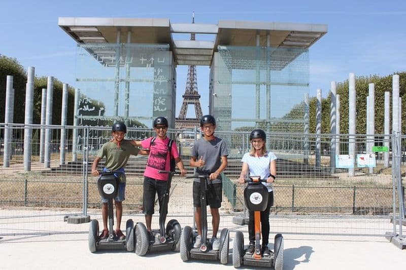 Billet Visite guidée privée en segway à Paris