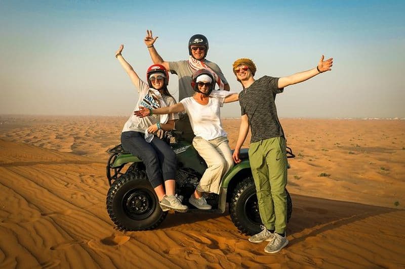 Billet Excursion dans le désert de Dubaï avec balade en quad et sandboard