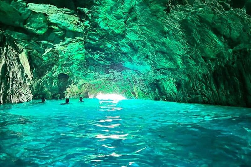 Billet Randonnée dans le Parc National des Calanques au départ de Marseille