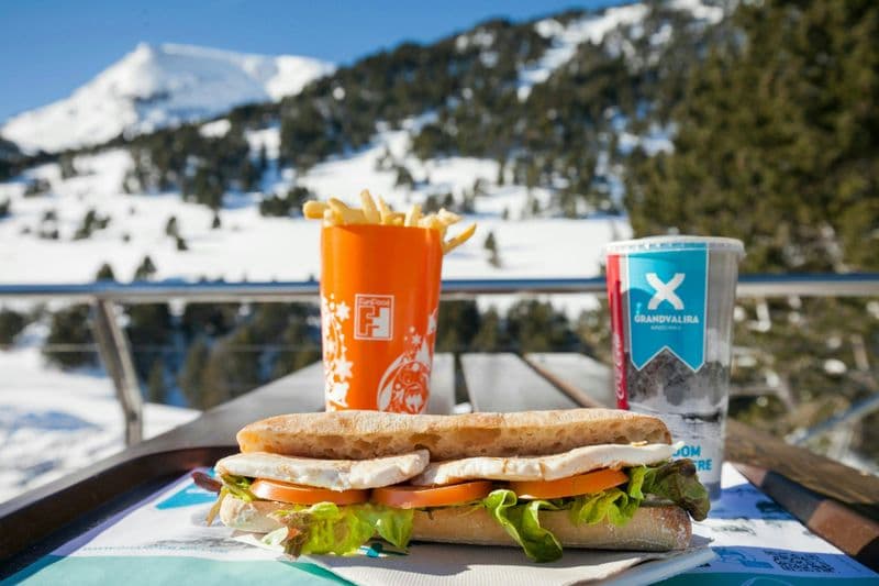 Billet Déjeuner aux restaurants de la station de ski de Grandvalira