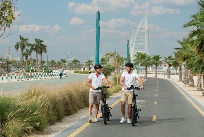 Billet Excursion en vélo électrique à Dubaï avec options de visite de la vieille ville, de la plage et du désert